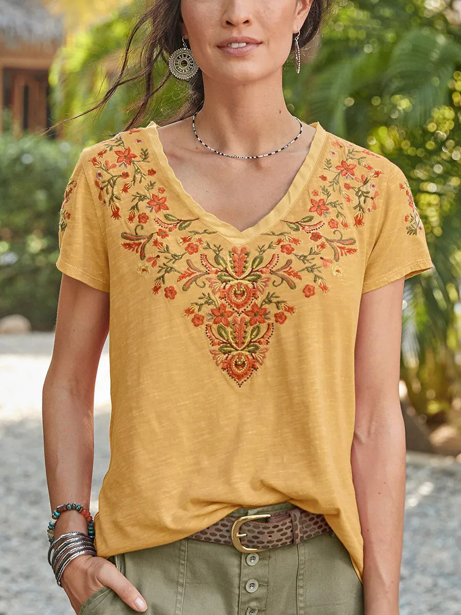 Fashionable Bohemian Printed Short-sleeved V-neck T-shirt